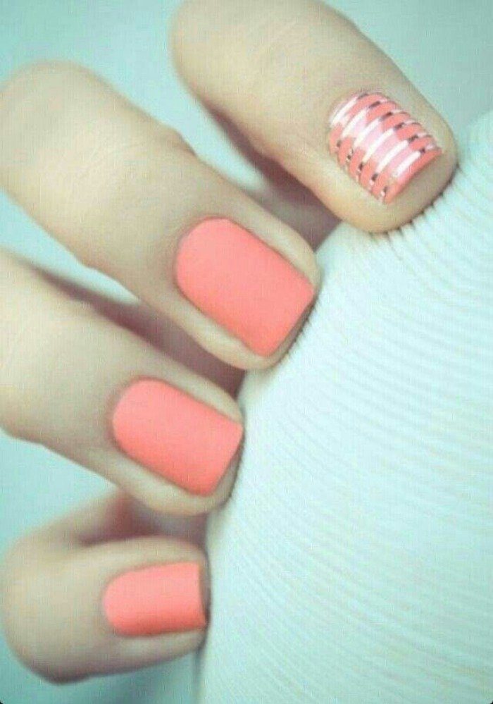coral nails.jpg
