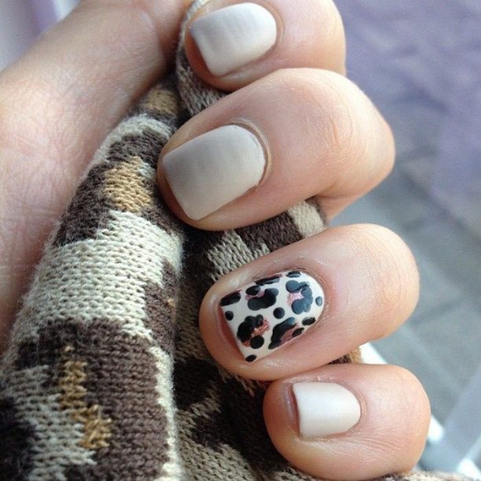 leopard nail.jpg