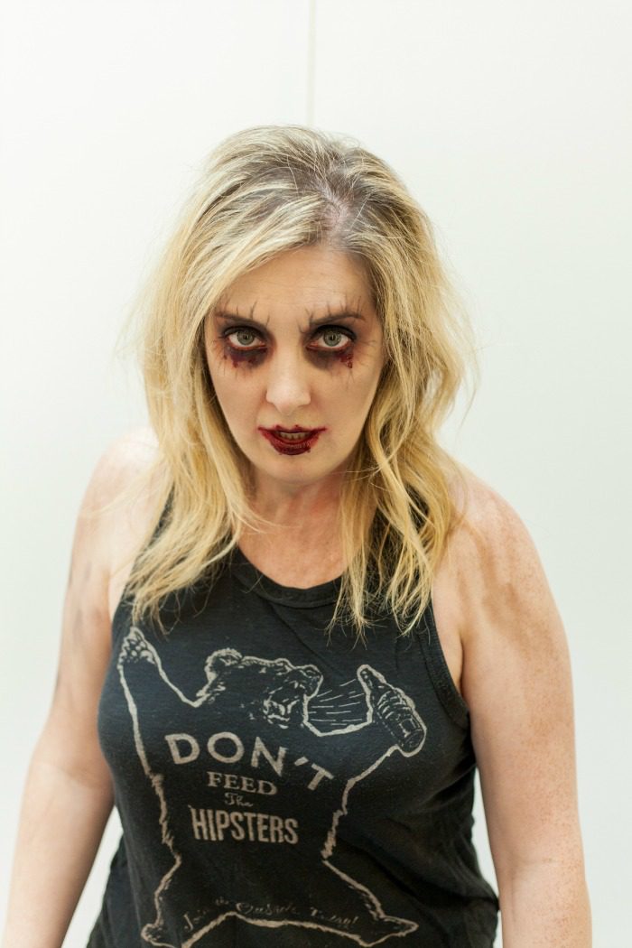Halloween Makeup Tutorial: Zombie