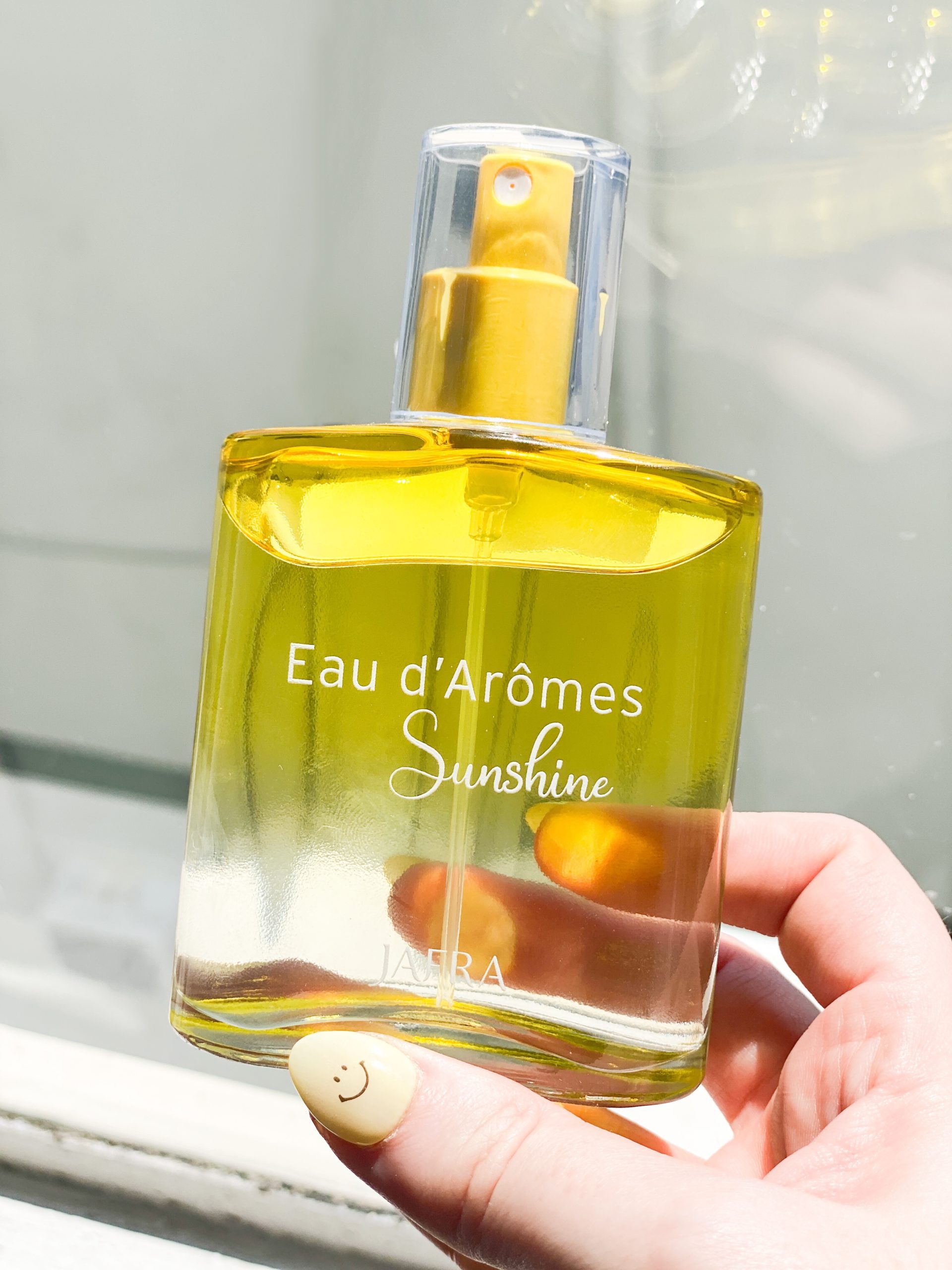 Closeup photo of JAFRA Eau d'Arômes Sunshine Fragrance That Brings the Sunshine