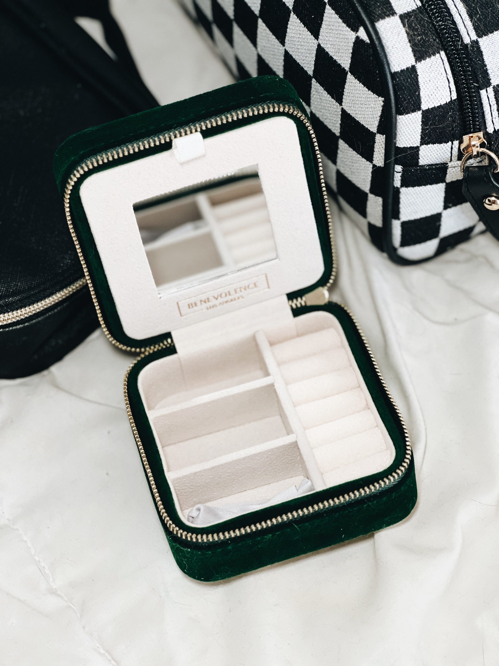 Travel Beauty Organizers for jewelry